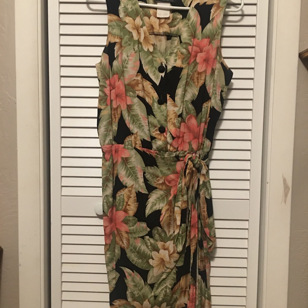 Women’s dress